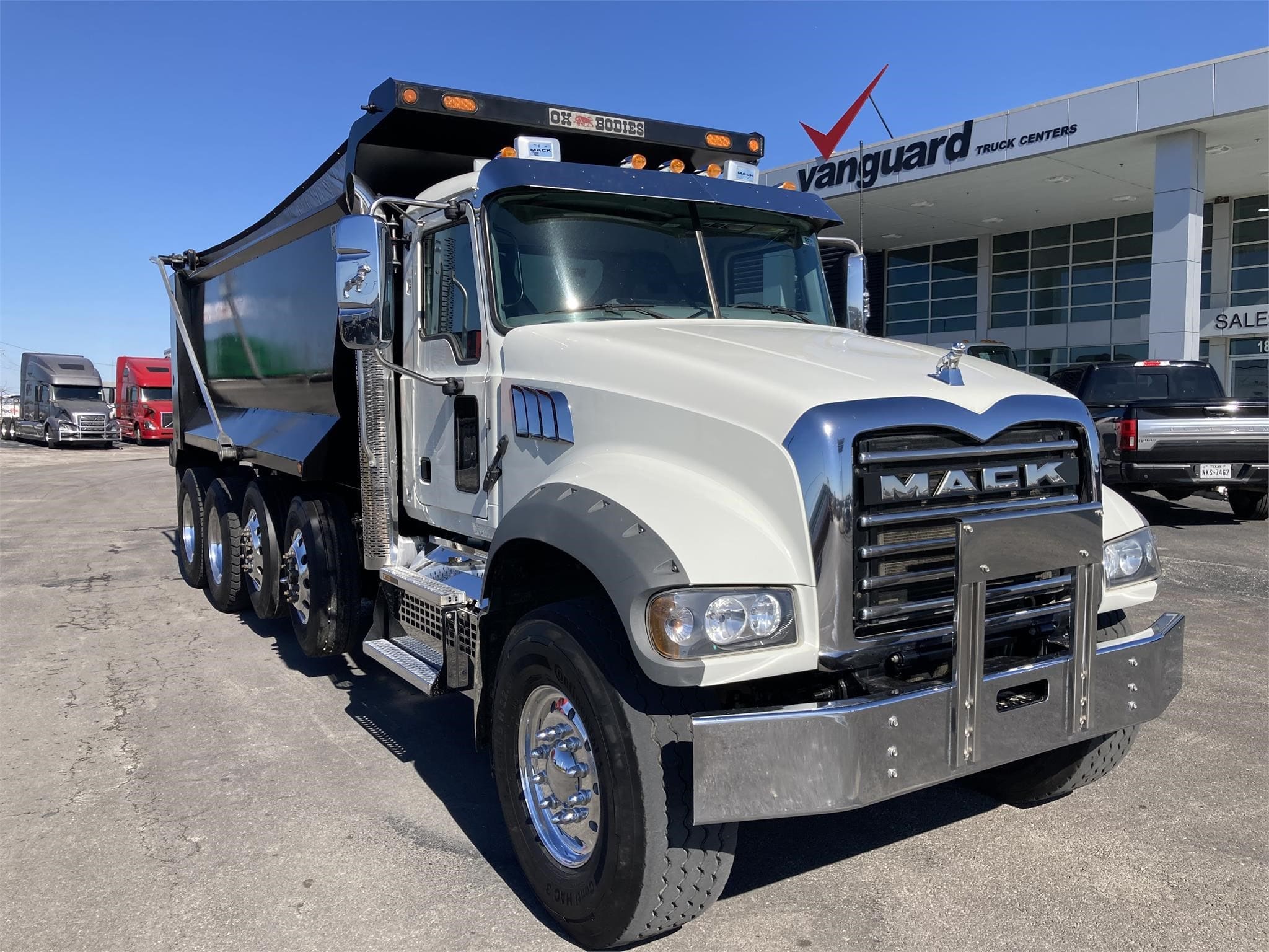 Ketangguhan 2021 Mack Granite 104FR Truk Ideal untuk Industri Berat (1)