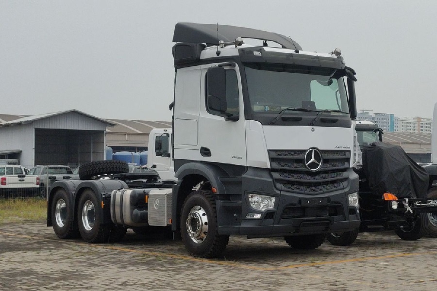 Mercedes-Benz Actros 4043 Inovasi Teknologi untuk Pengemudi